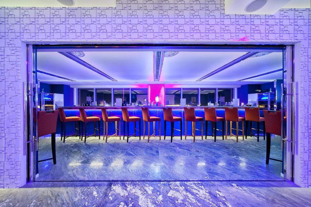 The Domain Bahrain Hotel And Spa - Adults Friendly 16 Years Plus Manama Exterior photo The bar at the 101 bar